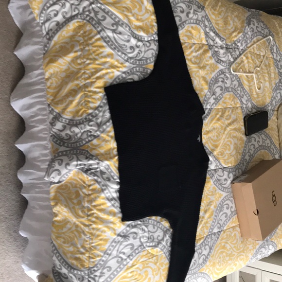 Black Long Sleeve cotton crop top. - Picture 1 of 3